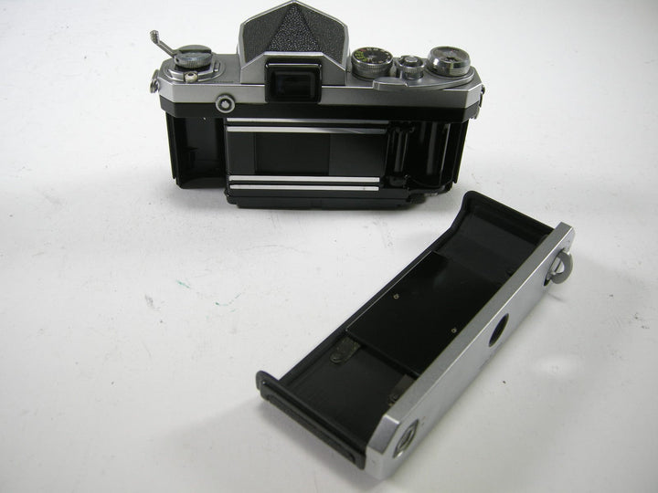 Nikon F 35mm SLR camera body only 35mm Film Cameras - 35mm SLR Cameras Nikon 6436008