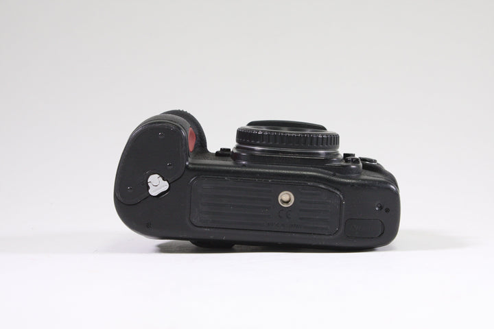 Nikon F100 35mm Film Camera 35mm Film Cameras - 35mm SLR Cameras Nikon US2215096