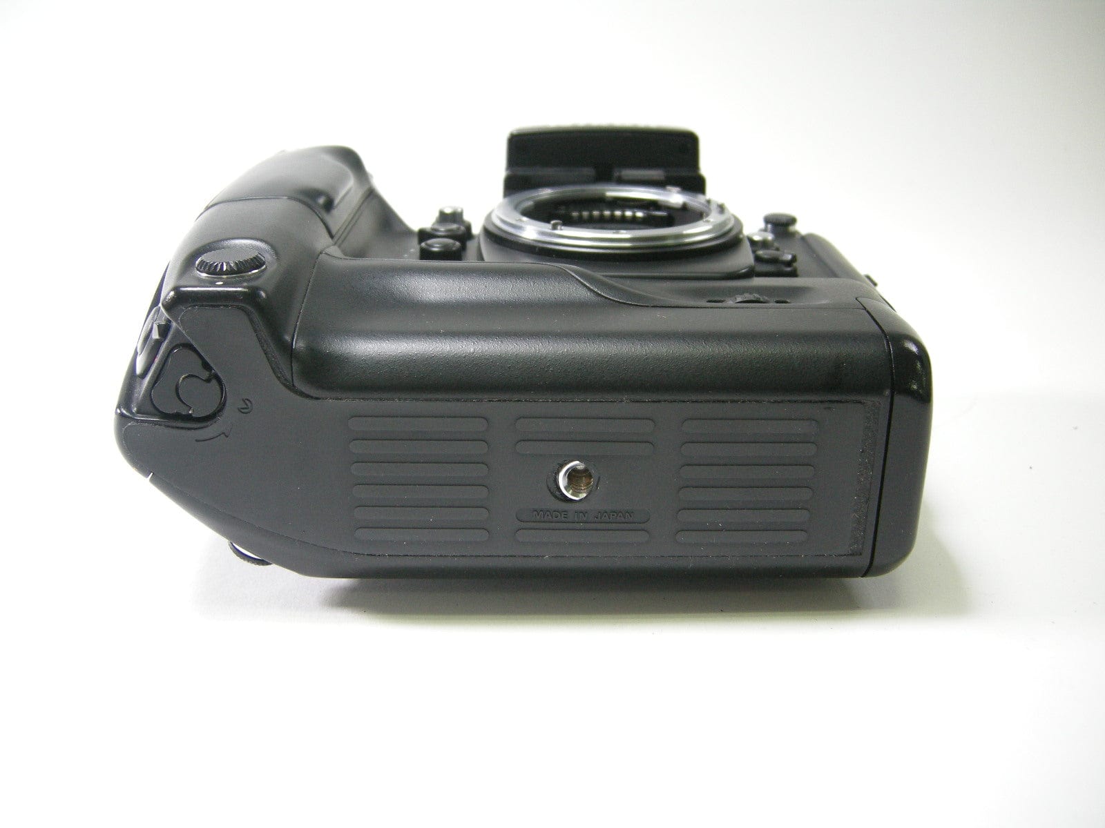 Nikon F4 35mm SLR Camera Body Only w/MF-23 Control Back & MB-23