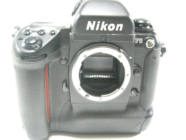 Nikon F5 35mm SLR Body Only 35mm Film Cameras - 35mm SLR Cameras Nikon 3159496