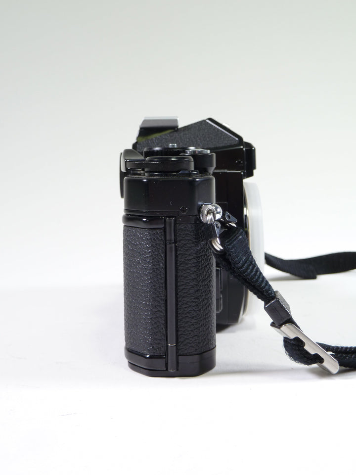 Nikon FE2 35mm film camera with FA-FE2 focusing screen and Promatic fl ...