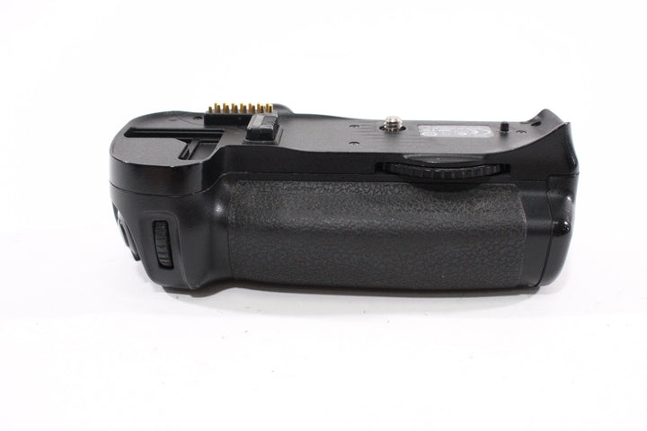 Nikon MB-D10 Battery Grip for D300 and D700 Grips, Brackets and Winders Nikon 83024218