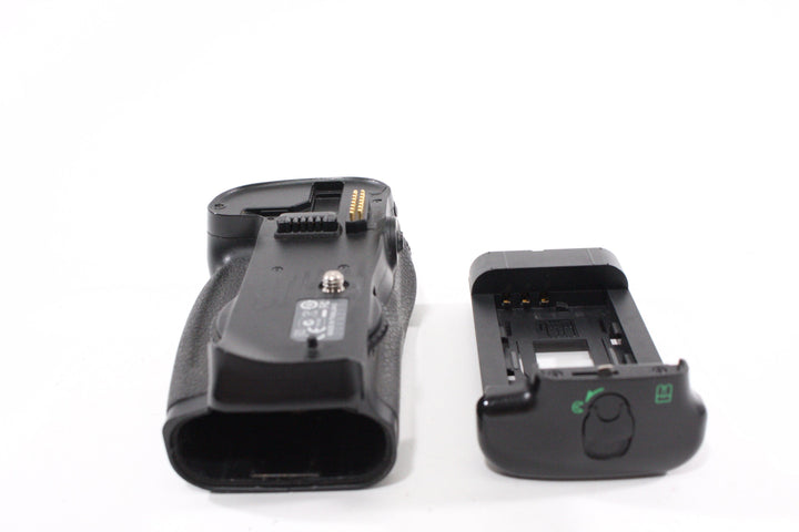 Nikon MB-D10 Battery Grip for D300 and D700 Grips, Brackets and Winders Nikon 83024218