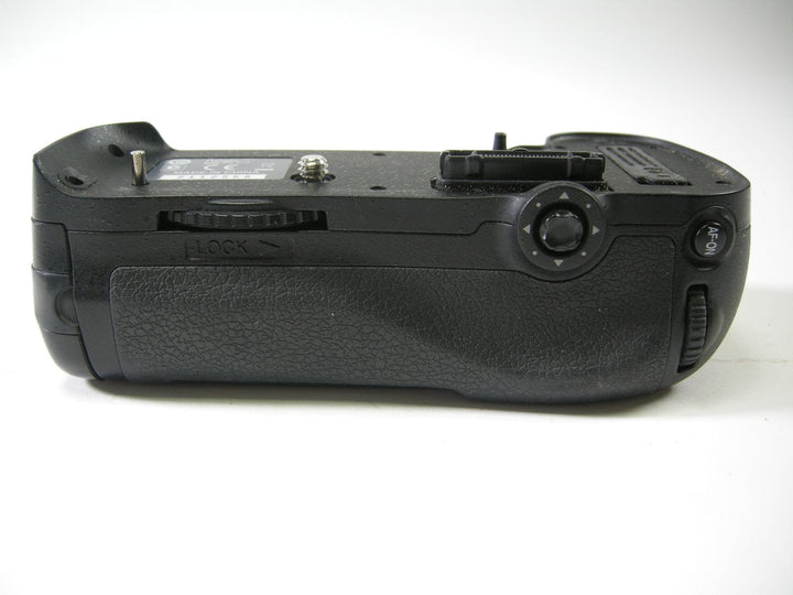 Nikon MB-D12 Battery Grip Grips, Brackets and Winders Nikon 2112558