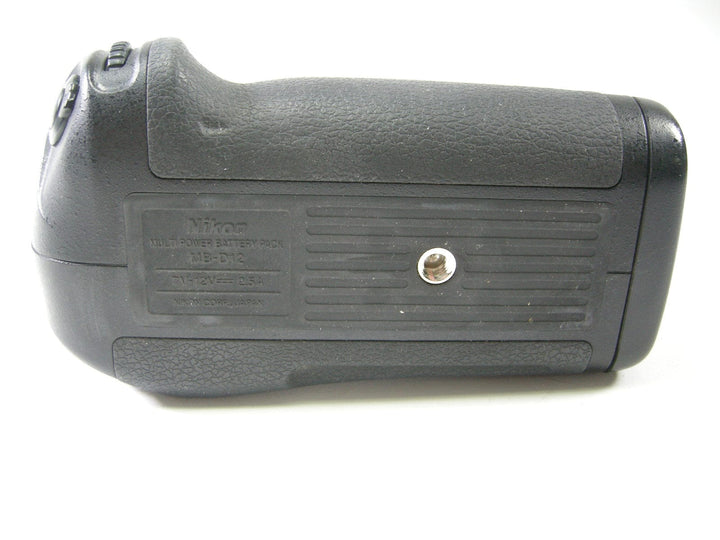 Poignée d'alimentation / Grip Nikon Grip MB-D15 pour D7100, D7200 Poignée d'alimentation / Grip Nikon Grip MB-D15 pour D7100, D7200