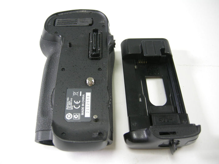 Nikon MB-D12 Battery Grip Grips, Brackets and Winders Nikon 2112558