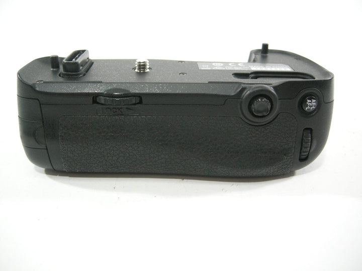 Nikon MB-D16 Battery Grip Grips, Brackets and Winders Nikon 3002866