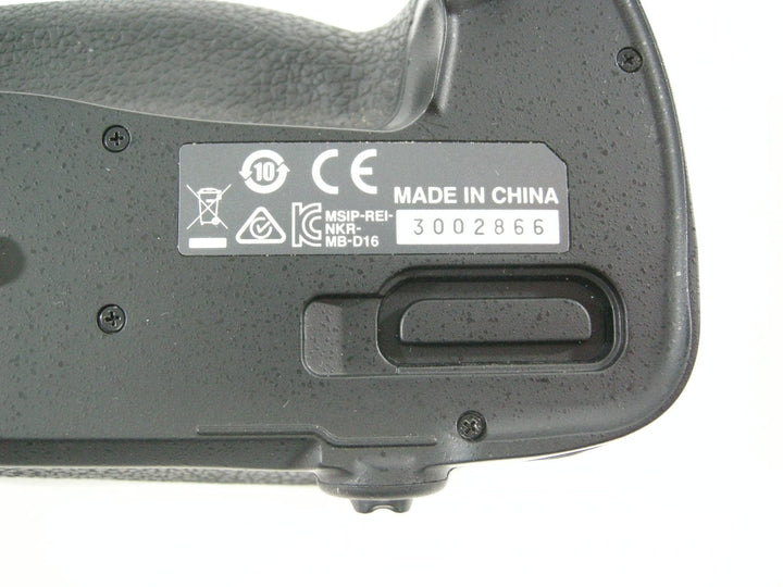 Nikon MB-D16 Battery Grip Grips, Brackets and Winders Nikon 3002866