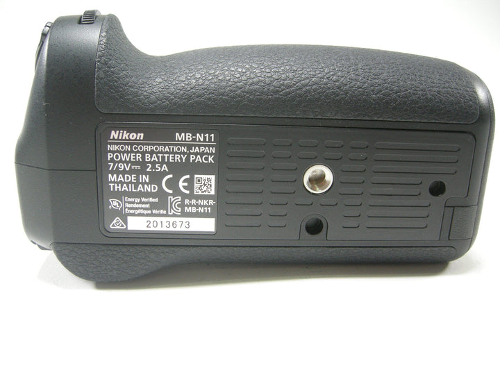 Nikon MB-N11 Power Battery Grip Grips, Brackets and Winders Nikon 2013673