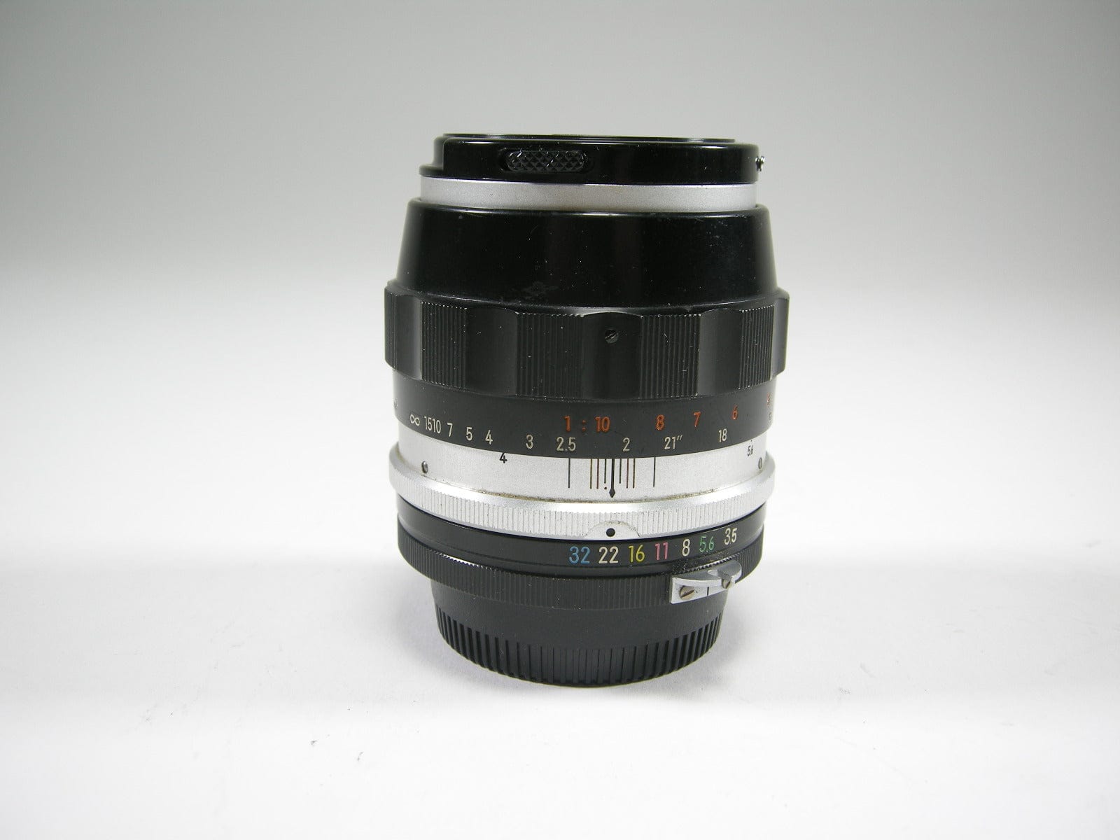 Objectif Téléphoto Nikon NIKKOR 135mm f/2.8 Ai MF EX++++ En Provenance Objectif Téléphoto Nikon NIKKOR 135mm f/2.8 Ai MF EX++++ En Provenance