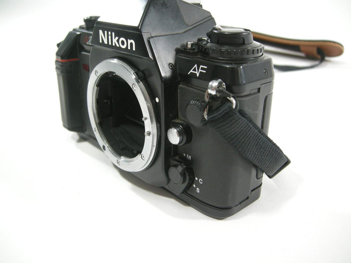 Nikon N2020 35mm SLR Camera Body Only 35mm Film Cameras - 35mm SLR Cameras Nikon 5178362