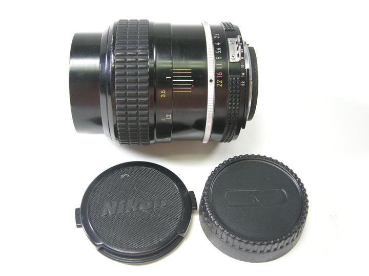 Nikon Nikkor 105mm f2.5 lens Lenses Small Format - Nikon F Mount Lenses Manual Focus Nikon 809522