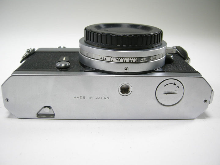 Nikon Nikkormat 35mm SLR Film Camera Body Only 35mm Film Cameras - 35mm SLR Cameras Nikkormat 5018678