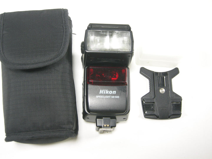 Nikon SB-600 Speedlight Shoe Mt. Flash Flash Units and Accessories - Shoe Mount Flash Units Nikon 3134896