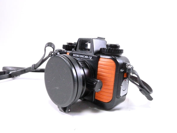 Nikonos-V Underwater 35mm film Camera w/Nikkor 35mm f/2.5 Lens 35mm Film Cameras - 35mm Specialty Cameras Nikonos 071823617