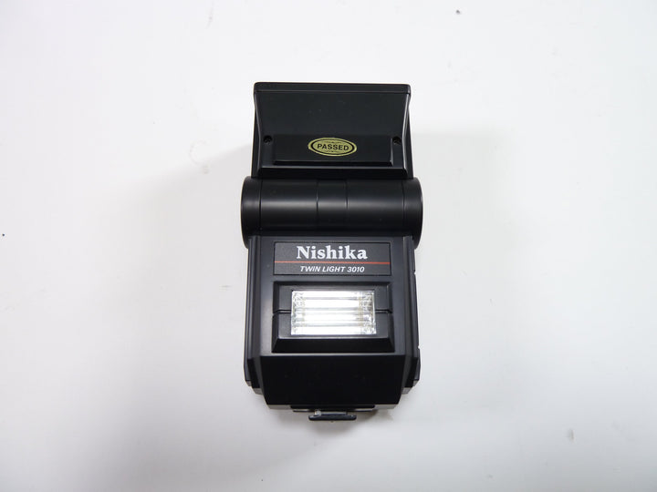 Nishika 3-D N800 Film Camera with Twin Light 3010 and Accessories! 35mm Film Cameras - 35mm Specialty Cameras Nishika 9313280