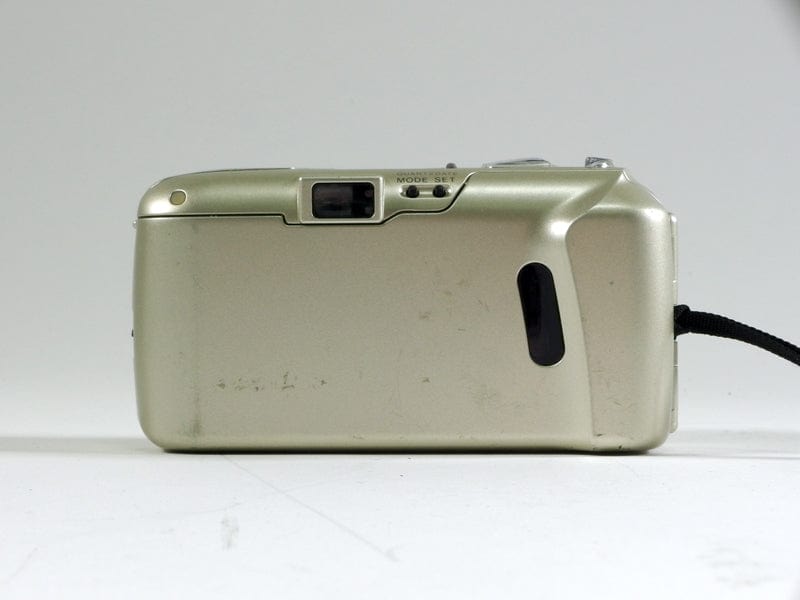 Olympus Stylus ZOOM Appareil photo argentique compact 35mm no mju Il