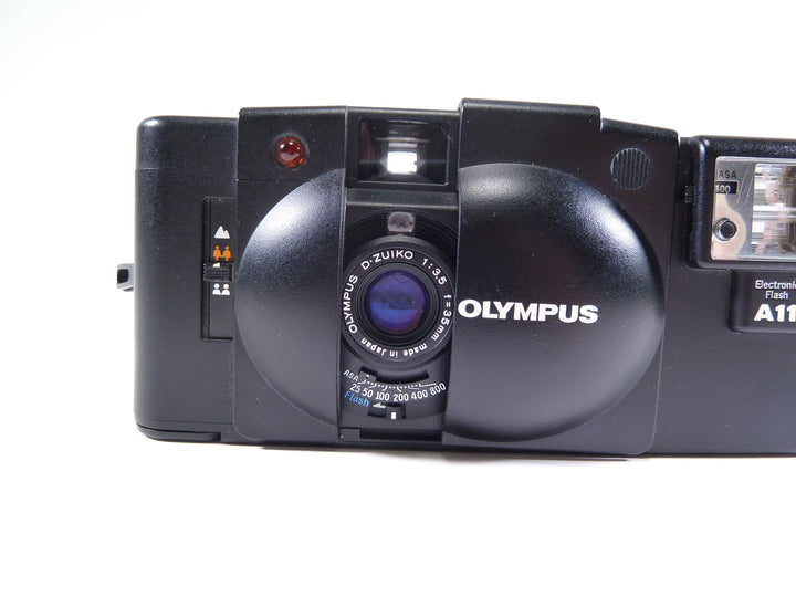 Olympus XA 2 with Flash 35mm Film Cameras - 35mm Point and Shoot Cameras Olympus 0613457