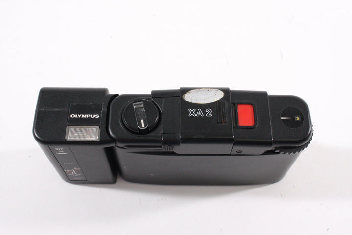 Olympus XA2 with A11 Flash (Flash does not work) 35mm Film Cameras - 35mm Point and Shoot Cameras Olympus 090324116