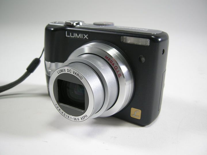 Panasonic DMC-LZ7 7.2mp Digital Camera Digital Cameras - Digital Point and Shoot Cameras Panasonic A05435R