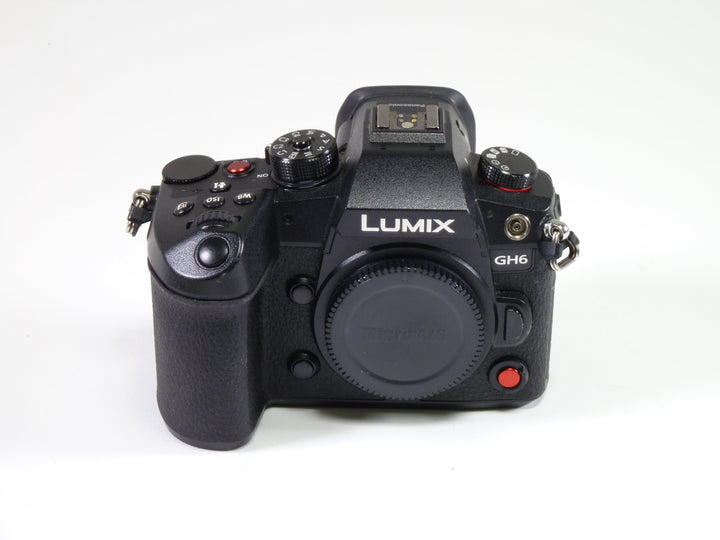 Panasonic Lumix GH6 Digital Mirrorless Camera Digital Cameras - Digital Mirrorless Cameras lumix WG2AA004132