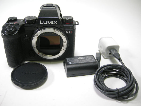 Panasonic Lumix S 5 II Mirrorless 24.2mp Digital Camera Body Only Shutter Ct. 1,921 Digital Cameras - Digital Mirrorless Cameras Panasonic WJ3DA001737