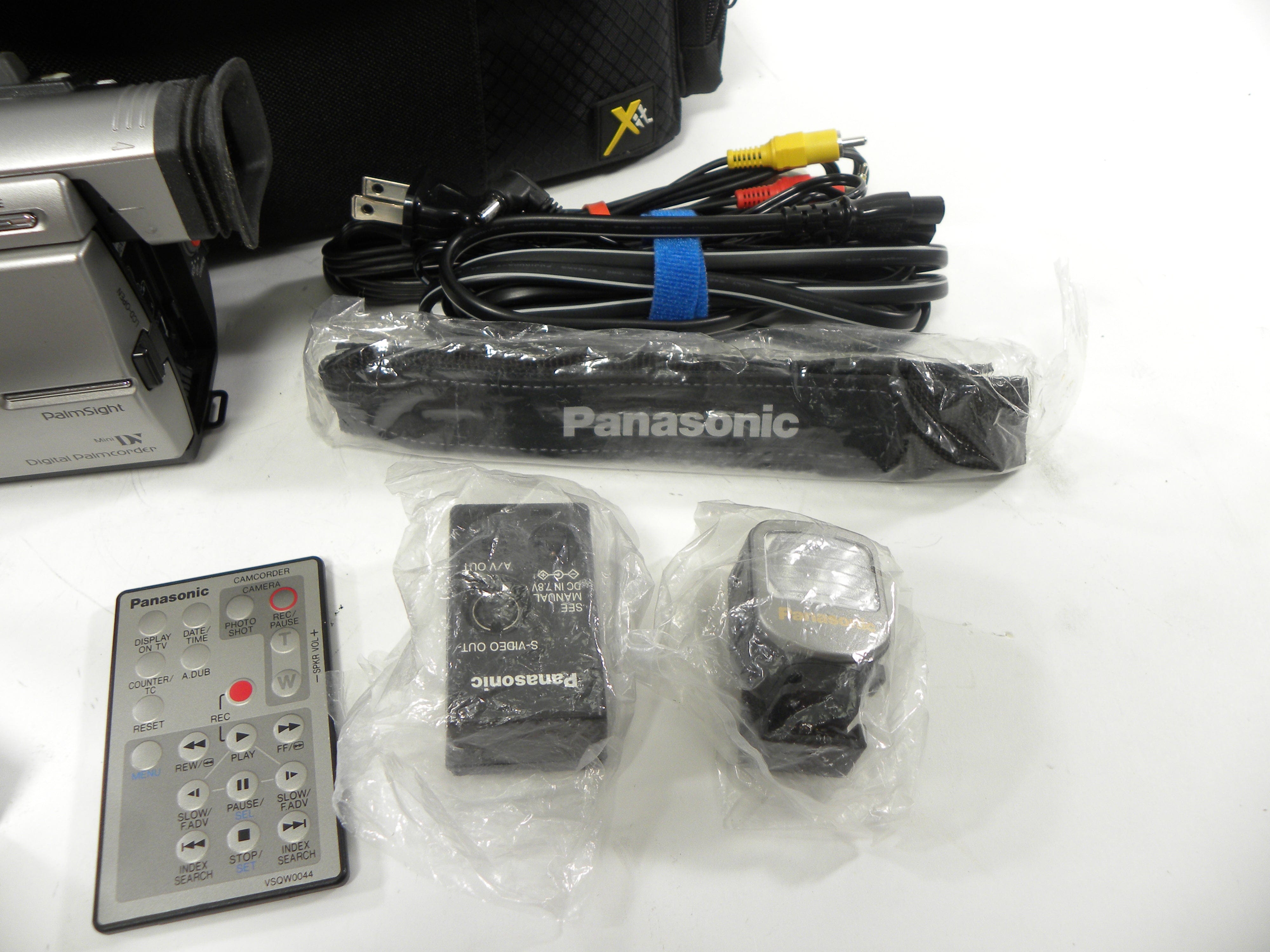 Panasonic Palm Sight MiniDV PV-DV910 Camcorder – Camera Exchange
