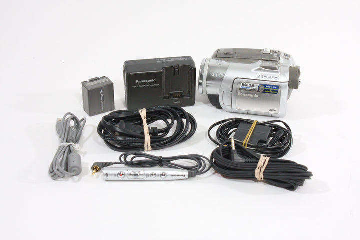 Panasonic PV-GS150 Mini DV Camcorder Video Equipment - Video Camera Panasonic J5HR51955R