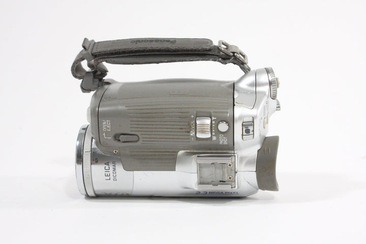 Panasonic PV-GS150 Mini DV Camcorder Video Equipment - Video Camera Panasonic J5HR51955R