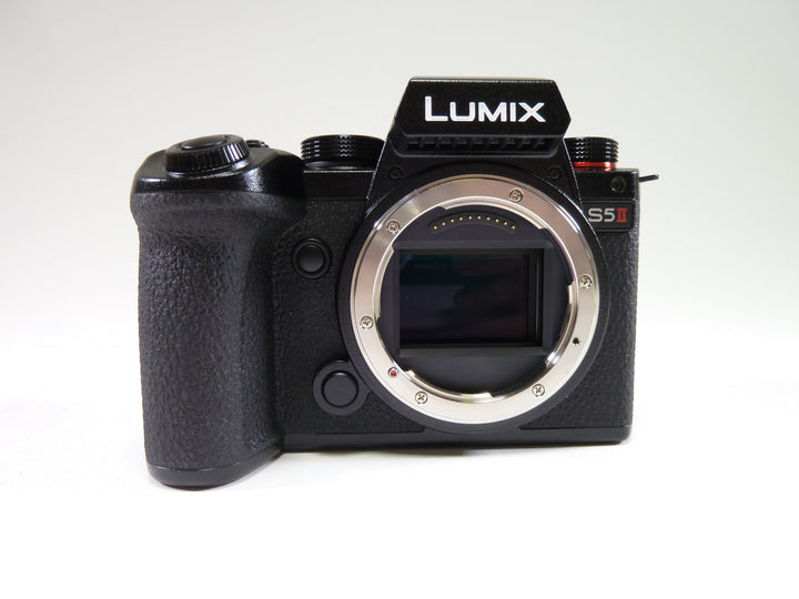 Panasonic S5 II Lumix Camera Body Shutter Count 689 Digital Cameras - Digital Mirrorless Cameras Panasonic WJ3ER001214