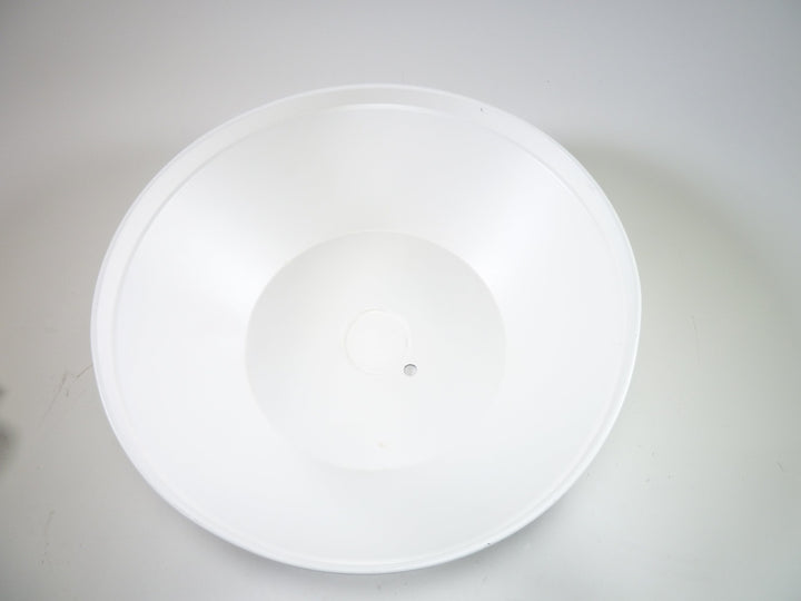 Paul C Buff 22inch White Beauty Dish w/ White Diffusion Fabric Studio Lighting and Equipment - Light Modifiers (Umbrellas, Soft Boxes, Reflectors etc.) PaulCBuff 0815231052