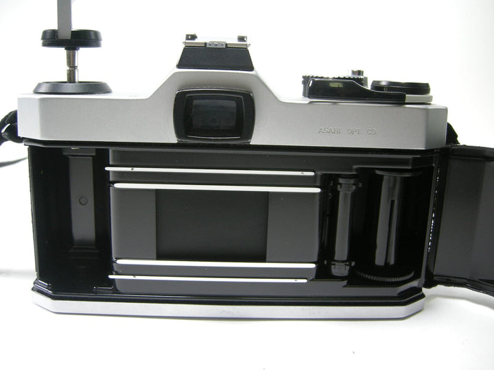 Pentax K-1000 35mm SLR w/SMC Pentax-M 50mm f1.7 35mm Film Cameras - 35mm SLR Cameras - 35mm SLR Student Cameras Pentax 8203541