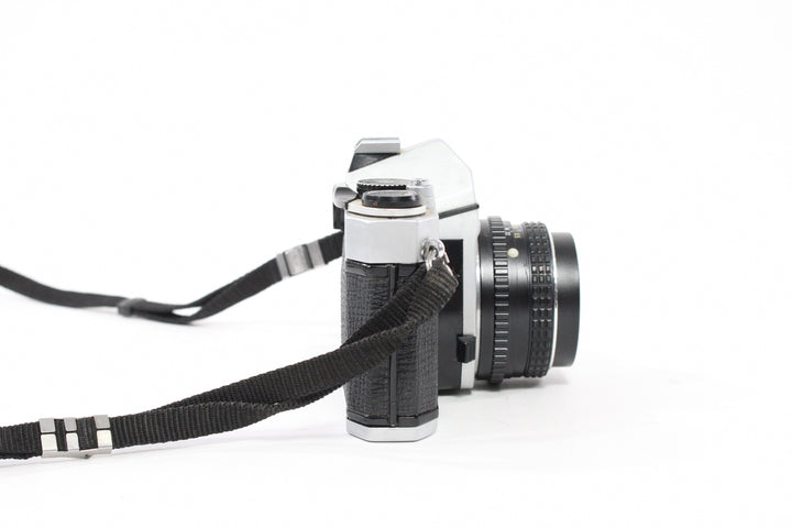 Pentax K1000 35mm SLR Camera w/ 50mm f/2 Lens 35mm Film Cameras - 35mm SLR Cameras Pentax 6536714