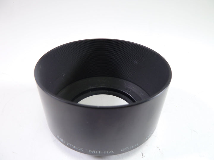 Pentax MH-RA 67mm Lens hood for 645 A 85mm f/1.4 or 120mm f/4 Macro Lens Accessories - Lens Hoods Pentax 032724120