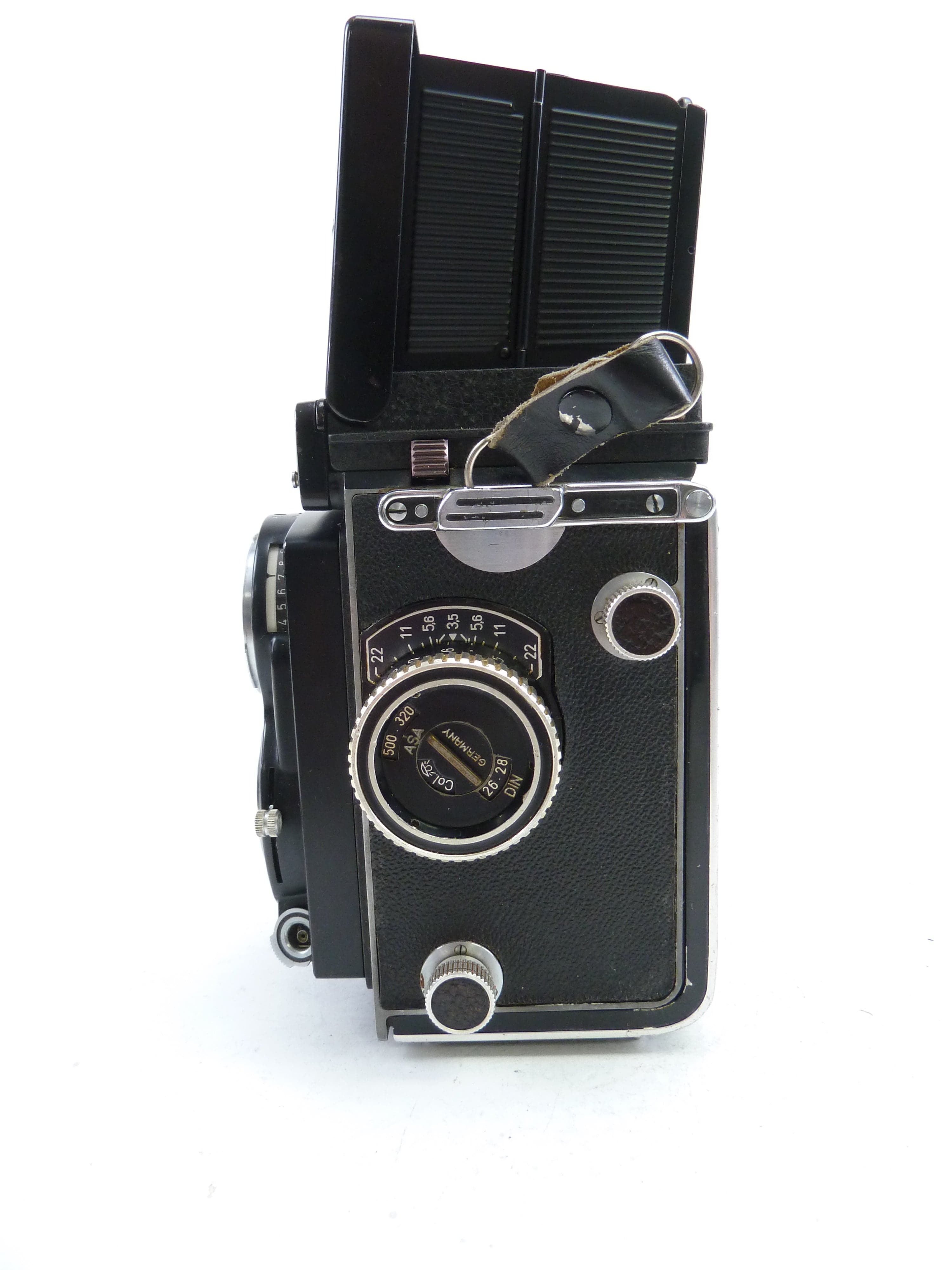 Rolleiflex T Twin Lens Reflex Camera with Zeiss Tessar 75MM f3.5 Lens