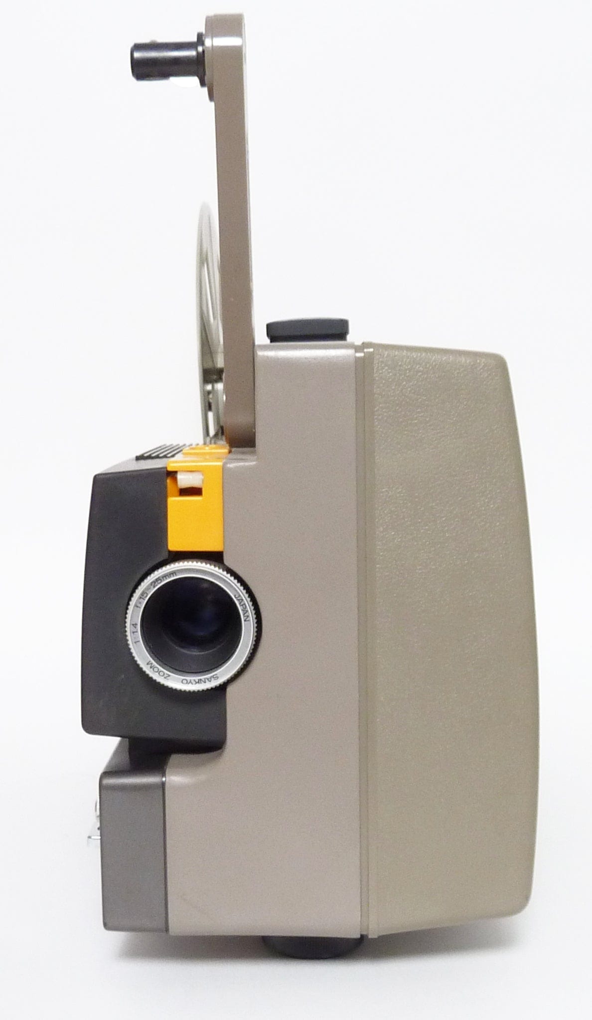Sankyo Super 8/ Single 8 Magnetic Sound - 600 Projector – Camera