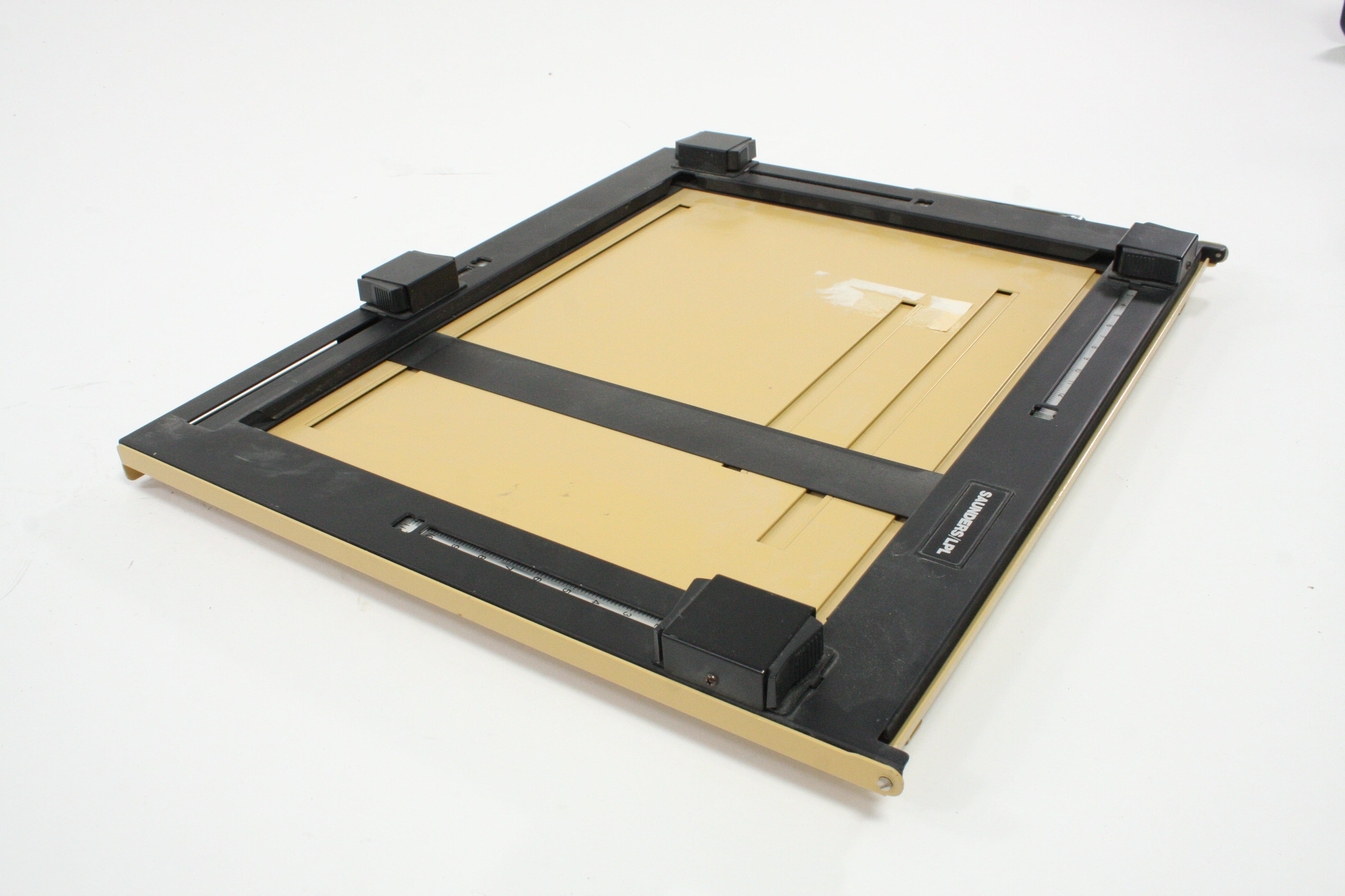 Saunders LPL Enlarging Easel 4-Blade 11x14 – Camera Exchange