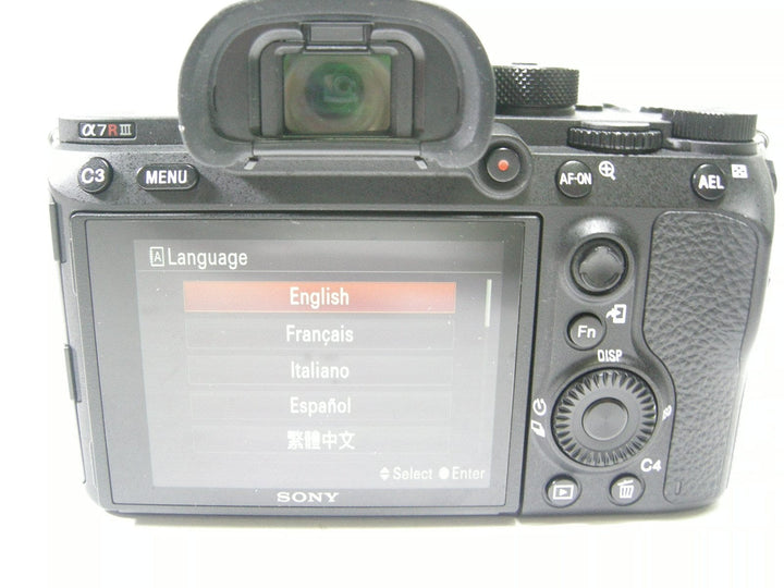 Sony a 7R III 42mp Mirrorless Digital camera body only Shutter Ct. 4,238 Digital Cameras - Digital Mirrorless Cameras Sony 3409595