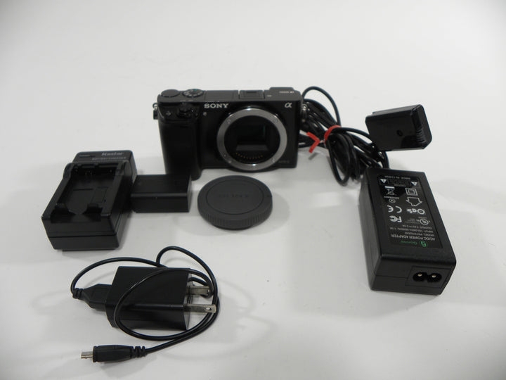 Sony a6000 24.3mp Digital Mirrorless Camera Body Only Shutter Ct. #9,698 Digital Cameras - Digital Mirrorless Cameras Sony 6431387