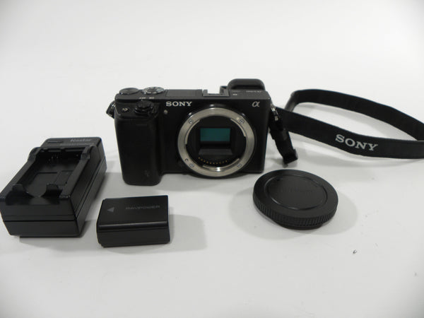 Sony a6300 24.2mp Digital Mirrorless Camera Body Only Shutter Ct. 6,371 Digital Cameras - Digital Mirrorless Cameras Sony 3458115