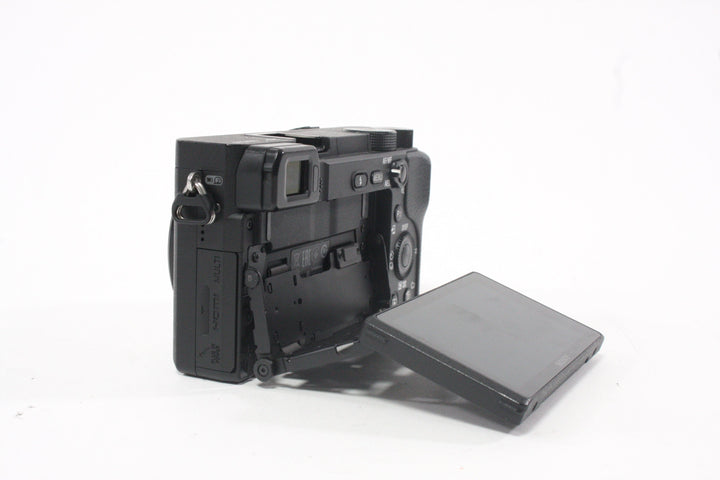 Sony a6400 Digital Mirrorless Camera Body with a Shutter Count 1,692 Digital Cameras - Digital Mirrorless Cameras Sony 3484040