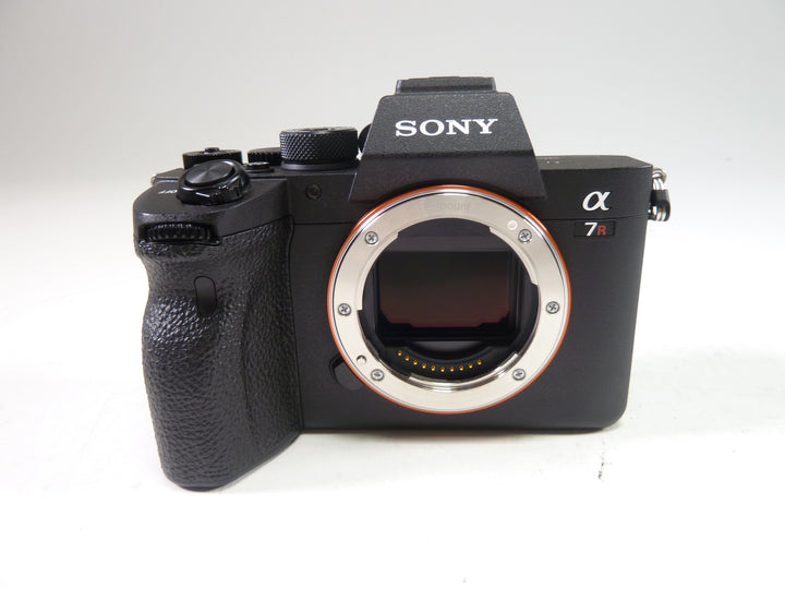 Sony a7R IV Body Shutter Count 1861!!! Digital Cameras - Digital Mirrorless Cameras Sony 3380386