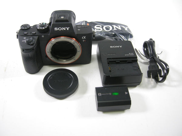 Sony a7RIII 42.4mp Digital Mirrorless Camera Body Only Shutter#2,225 Digital Cameras - Digital Mirrorless Cameras Sony 6140386