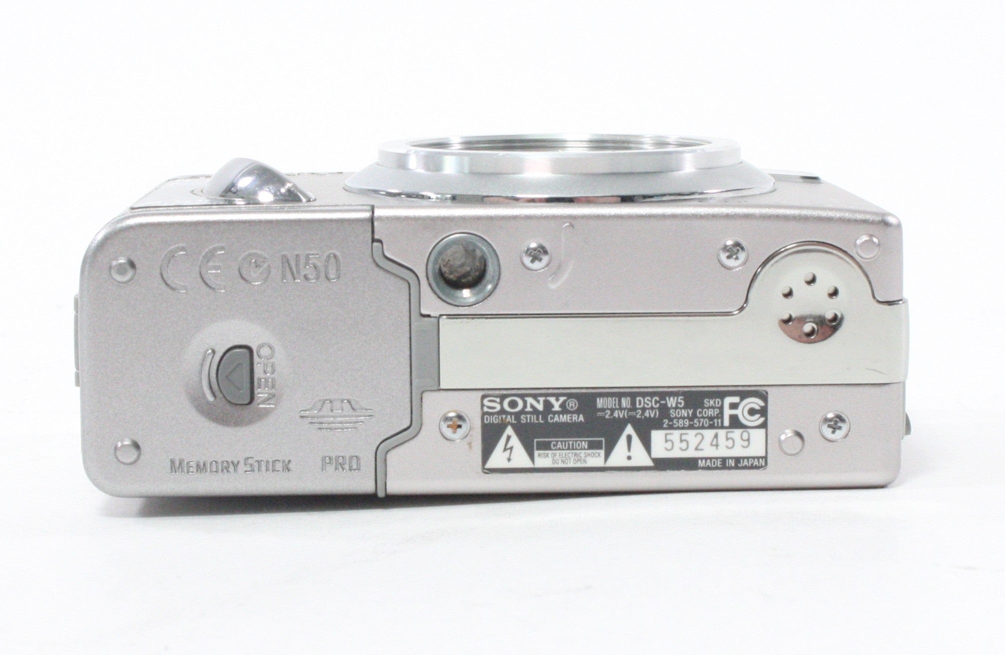 Sony Cyber Shot DSC-W5 3x Zoom 5.1mp with specialty card included