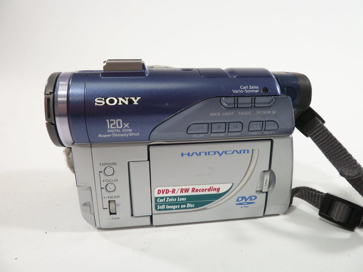 Sony DCR-100 Mini DVD Camcorder Video Equipment - Video Camera Sony 377742