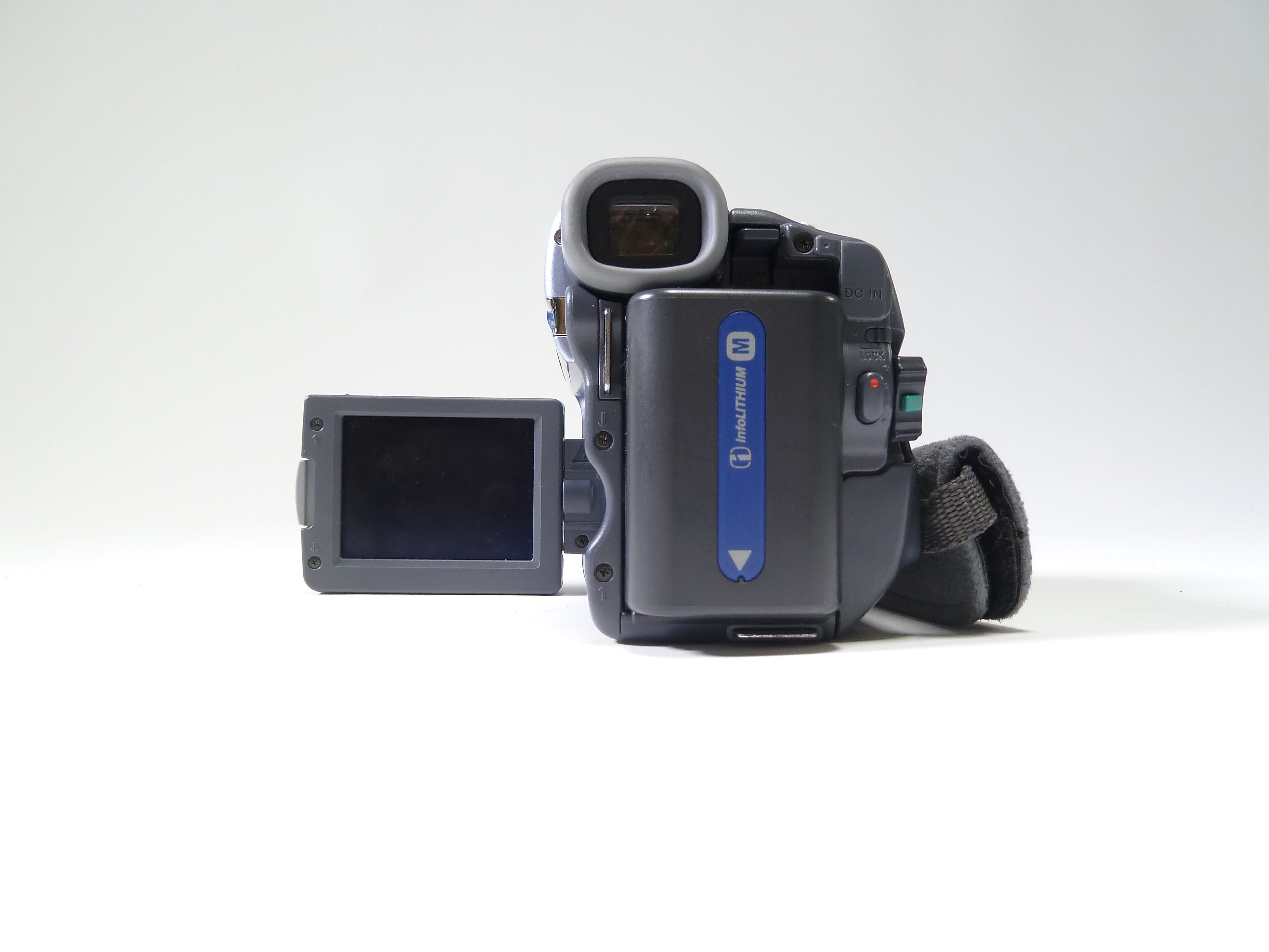 Sony DCR-TRV22 Carl Zeiss Vario-Sonnar Mini DV Camcorder – Camera