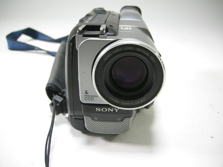 Sony DCR-TRV310 Digital 8 Handycam Camcorder Video Equipment - Video Camera Sony 1014334