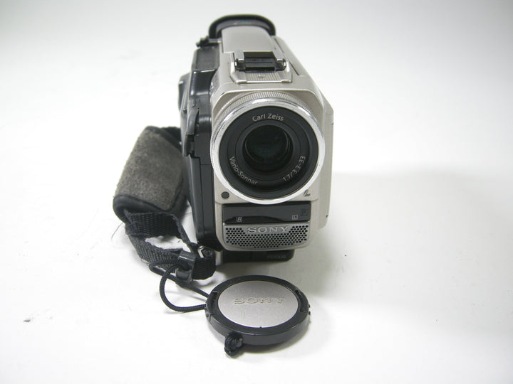Sony DCR-TRV8 MiniDV Camcorder