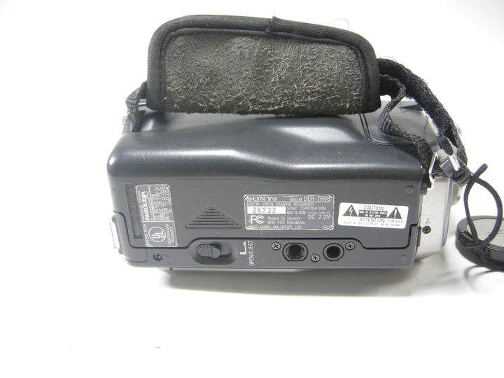 Sony DCR-TRV8 MiniDV Camcorder Video Equipment - Video Camera Sony 26722