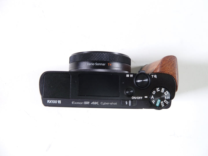 Sony Rx100 Rig Sony RX100 VII w/ Small Rig Grip – Camera Exchange